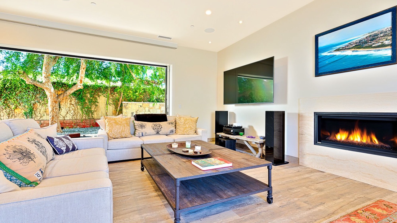 Photo of Livingroom in La Jolla Shores