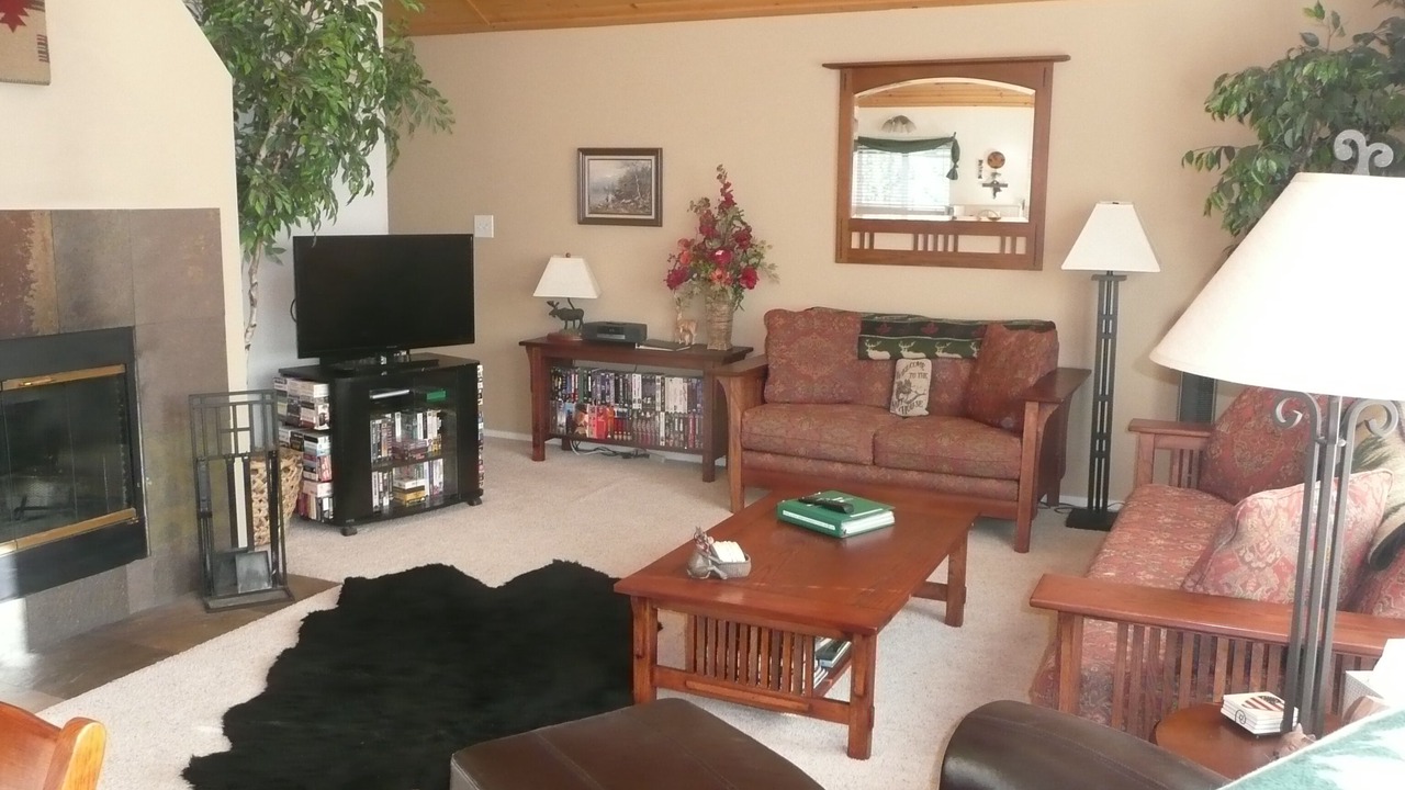Photo of Bedroom in Pine Mountain Club