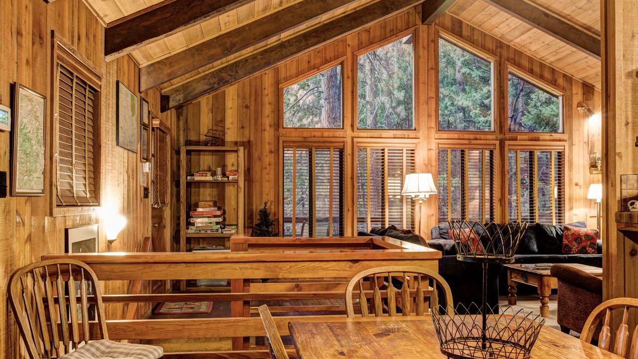 Photo of Bedroom in North Wawona