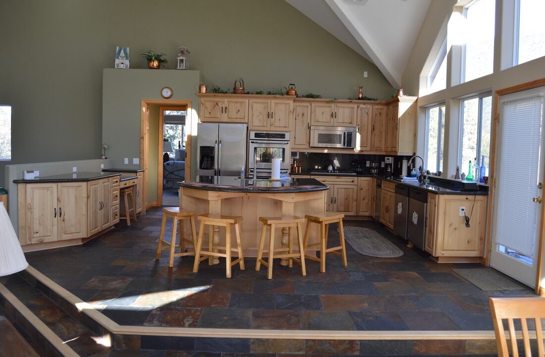 Photo of Kitchen in Pine Mountain Club