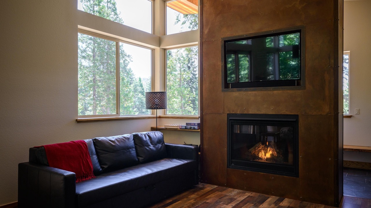 Photo of Livingroom in Yosemite West