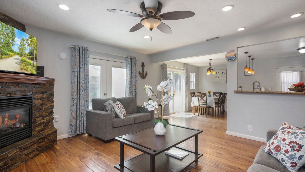 Photo of Livingroom in Capistrano Beach