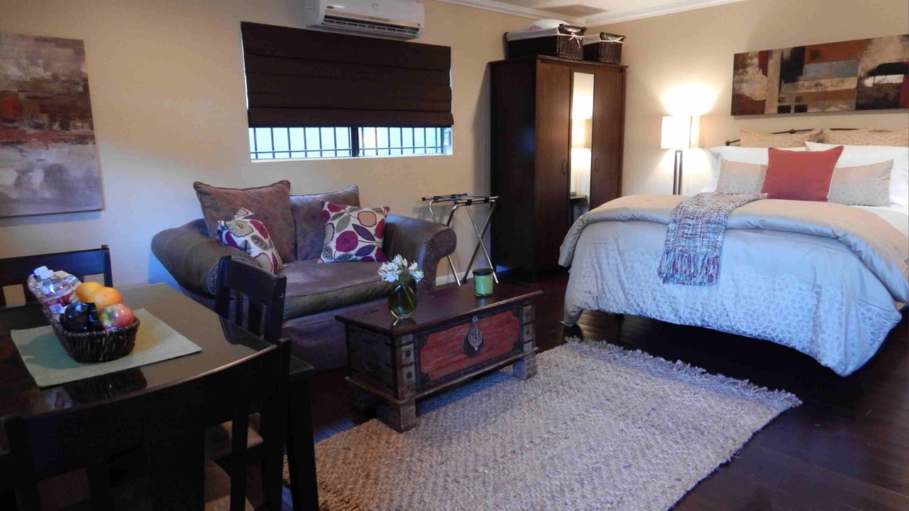 Photo of Livingroom in Valley Village