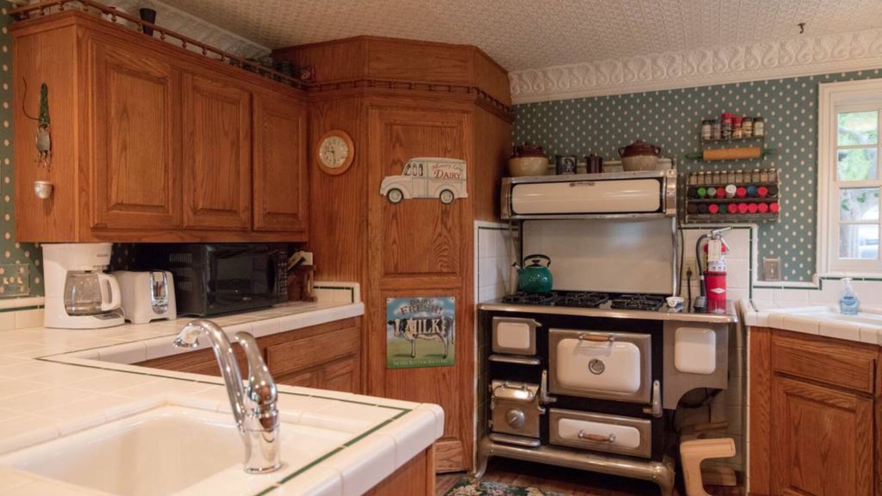 Photo of Kitchen in Orange
