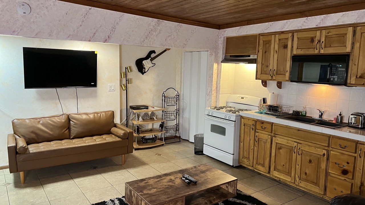Photo of Livingroom in Culver - West