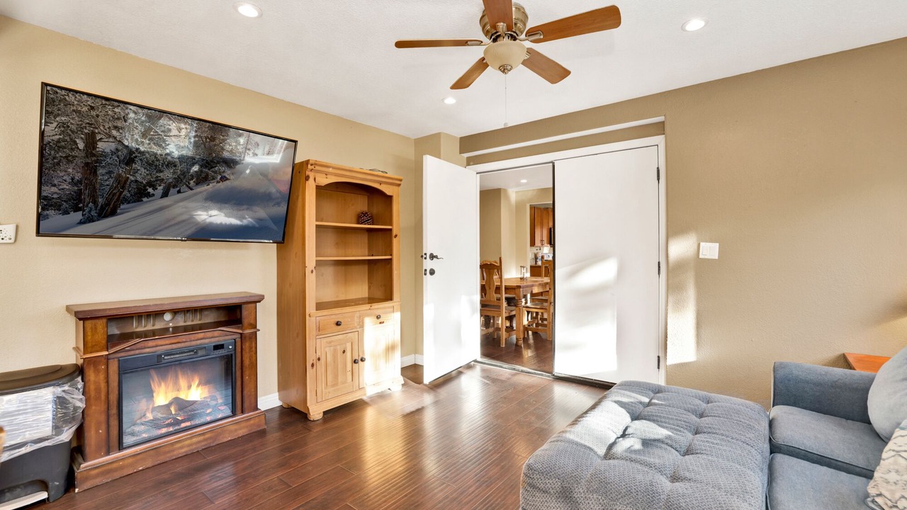 Photo of Livingroom in Fawnskin