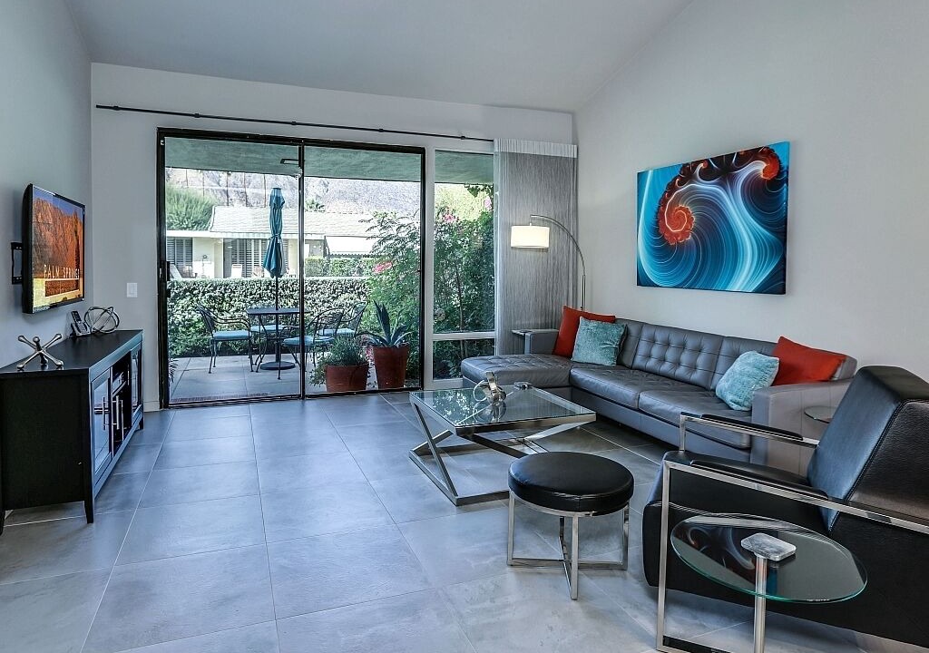 Photo of Livingroom in Sunrise Villas
