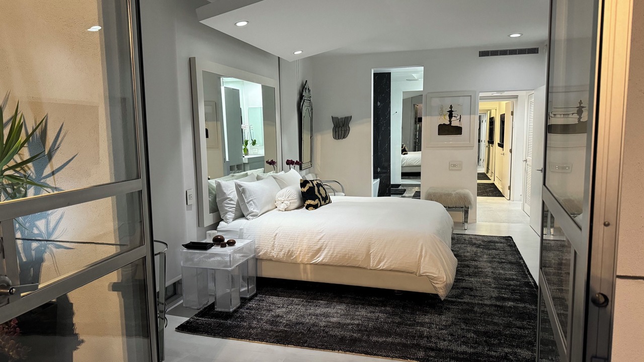 Photo of Bedroom in West Hollywood West