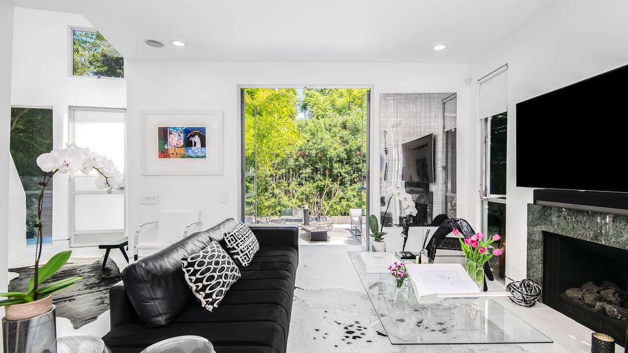 Photo of Outdoor in West Hollywood West