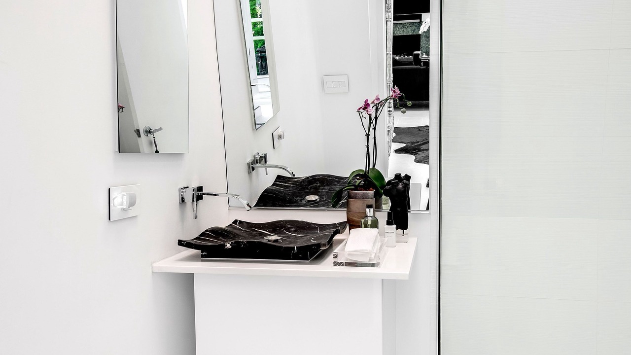 Photo of Bathroom in West Hollywood West