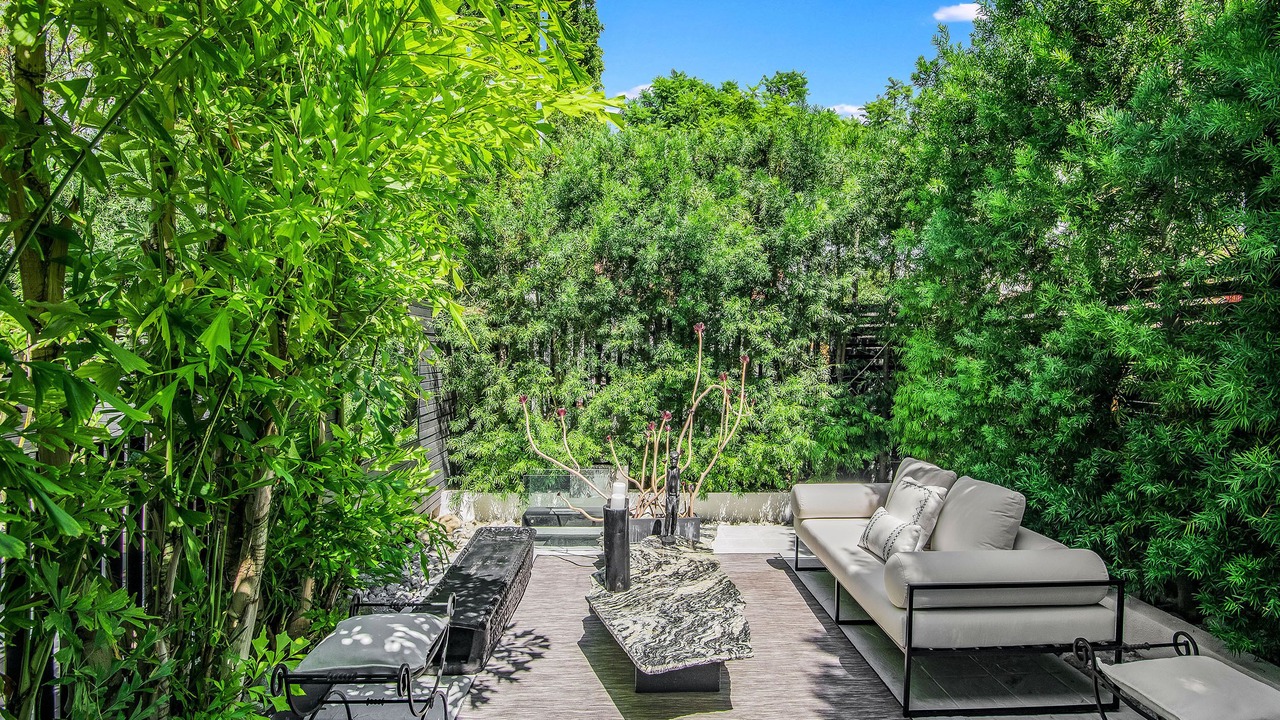 Photo of Livingroom in West Hollywood West