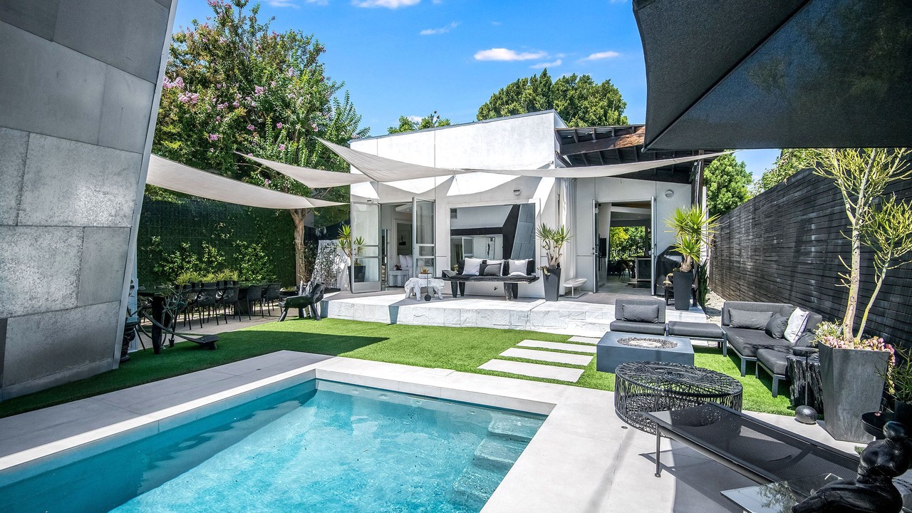 Photo of Outdoor in West Hollywood West