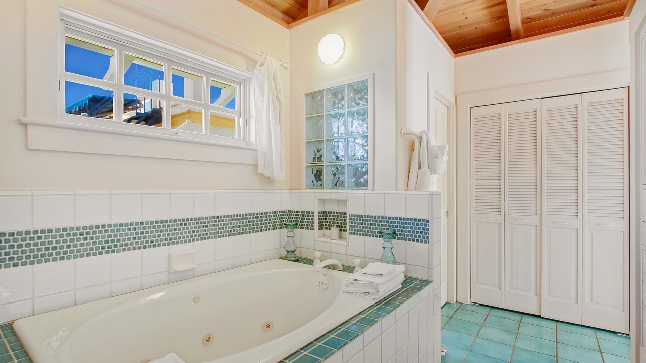 Photo of Bathroom in West Beach