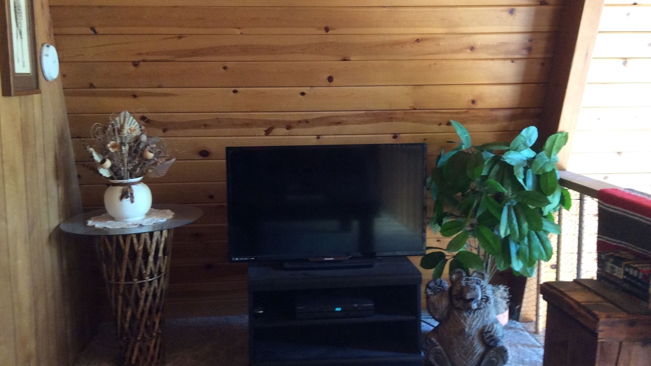 Photo of Bedroom in Fawnskin
