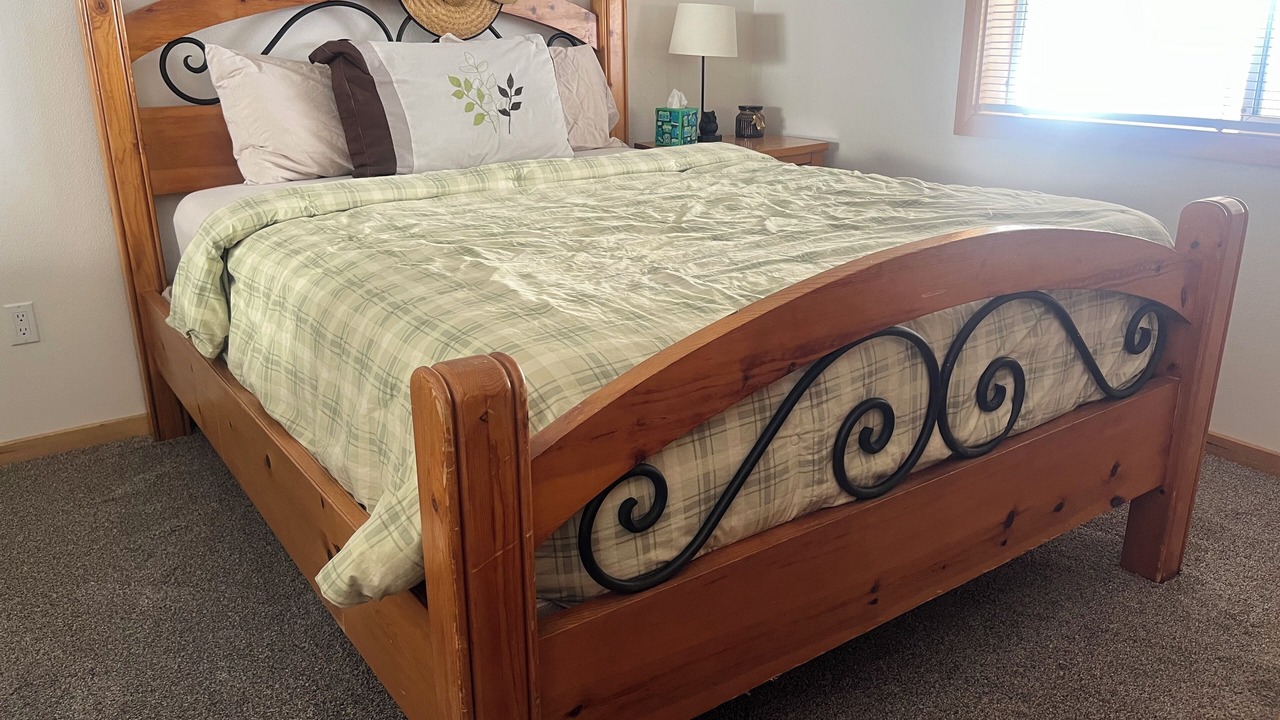 Photo of Bedroom in Idyllwild