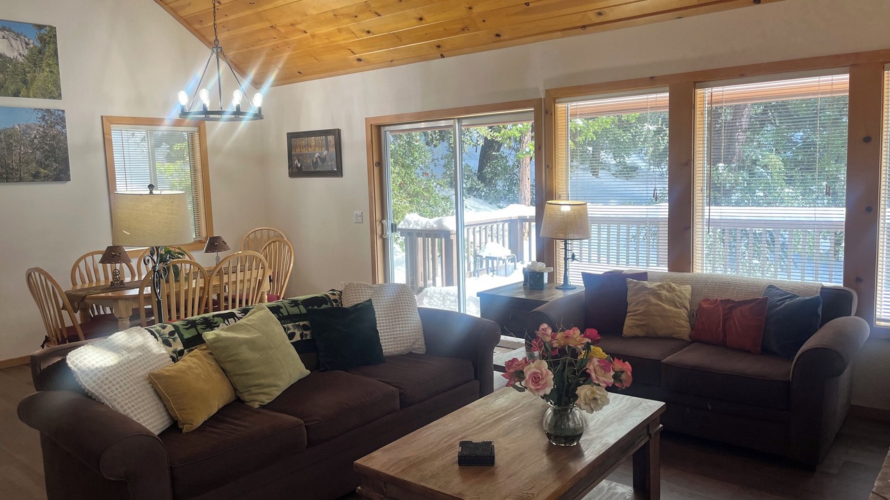 Photo of Bedroom in Idyllwild