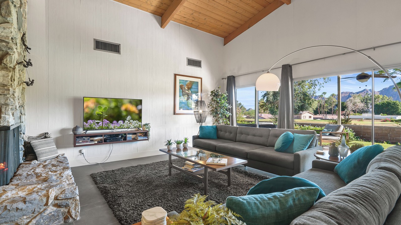 Photo of Livingroom in Palm Desert
