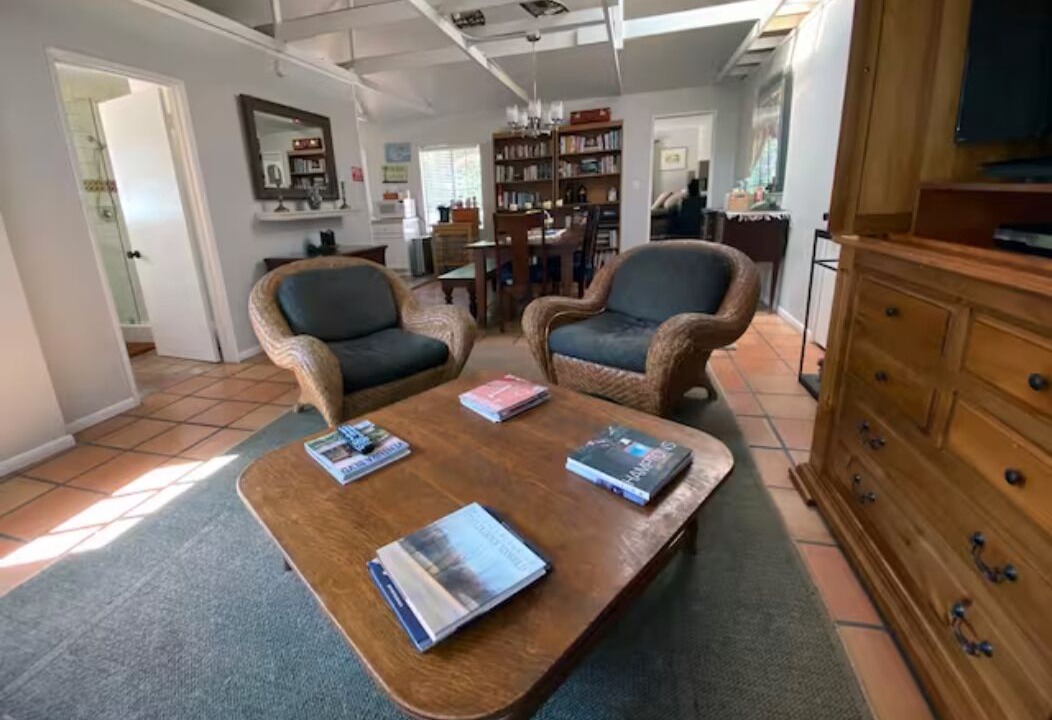 Photo of Livingroom in Studio City
