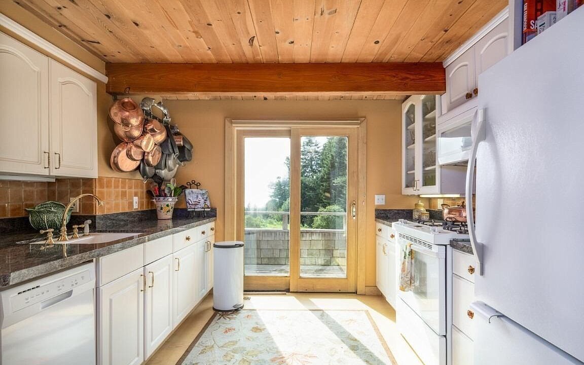 Photo of Kitchen in Sea Ranch