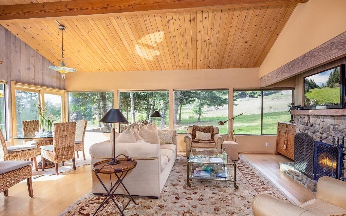 Photo of Livingroom in Sea Ranch