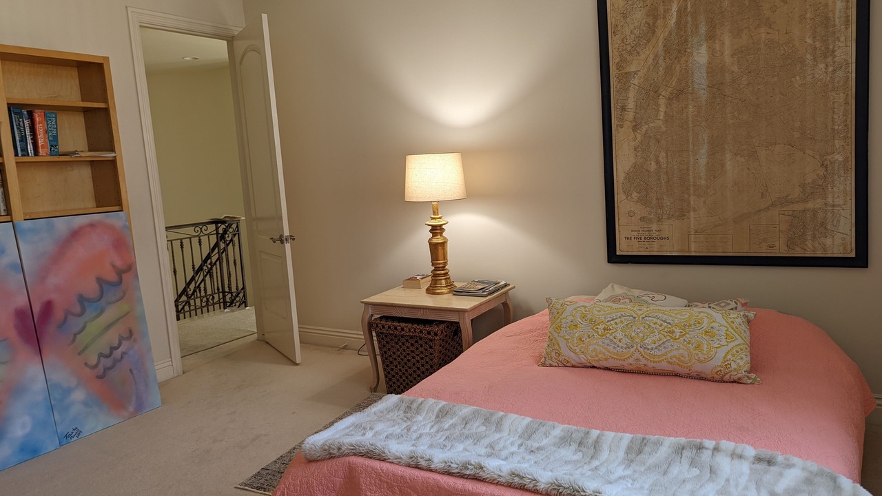 Photo of Bedroom in East Manhattan Beach