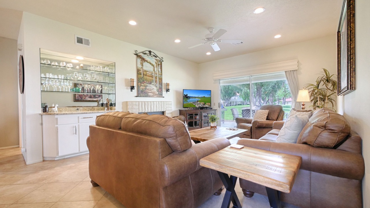 Photo of Livingroom in Palm Desert