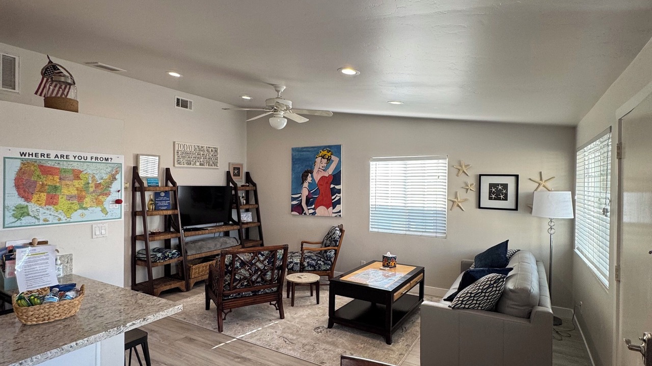Photo of Livingroom in Corona del Mar