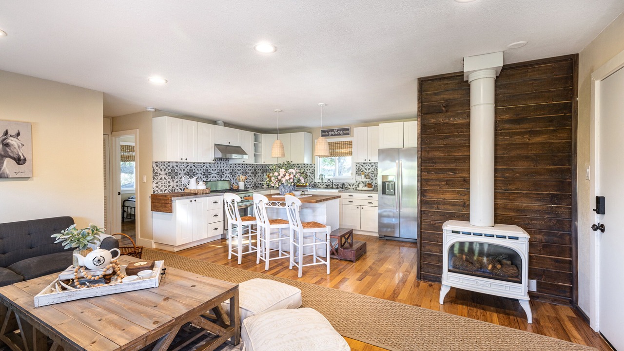 Photo of Livingroom in Thousand Oaks