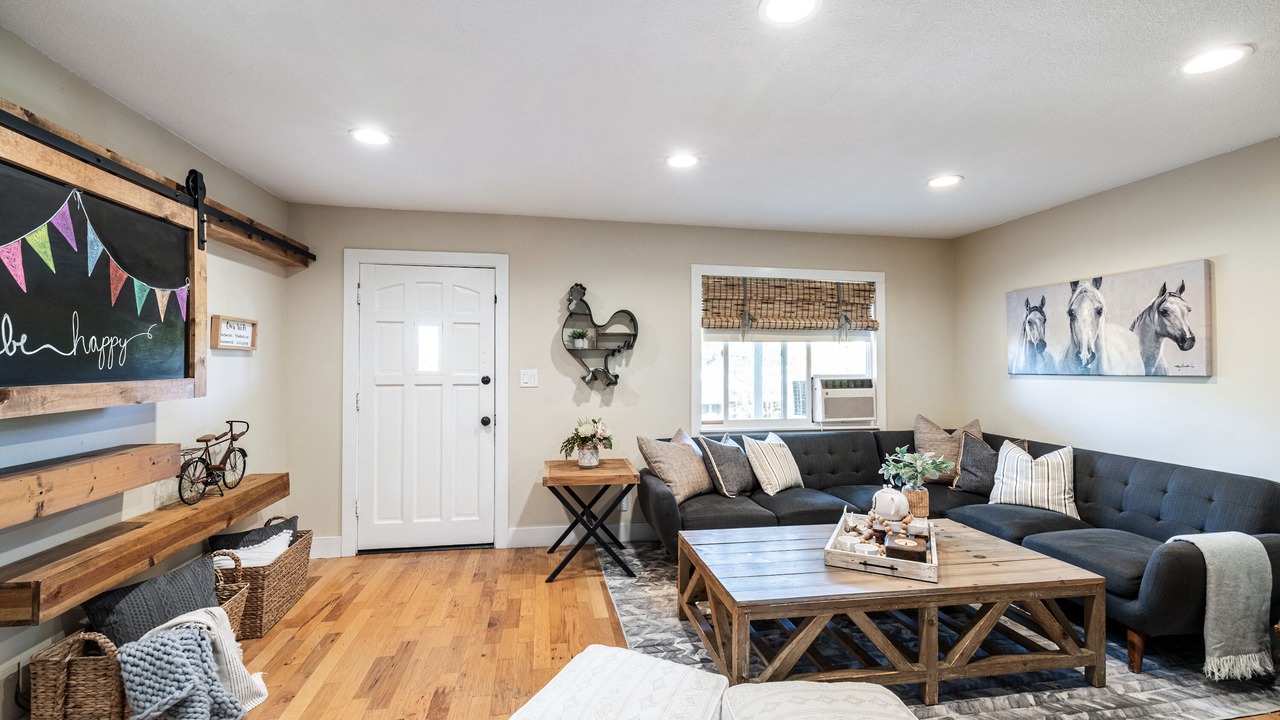 Photo of Livingroom in Thousand Oaks