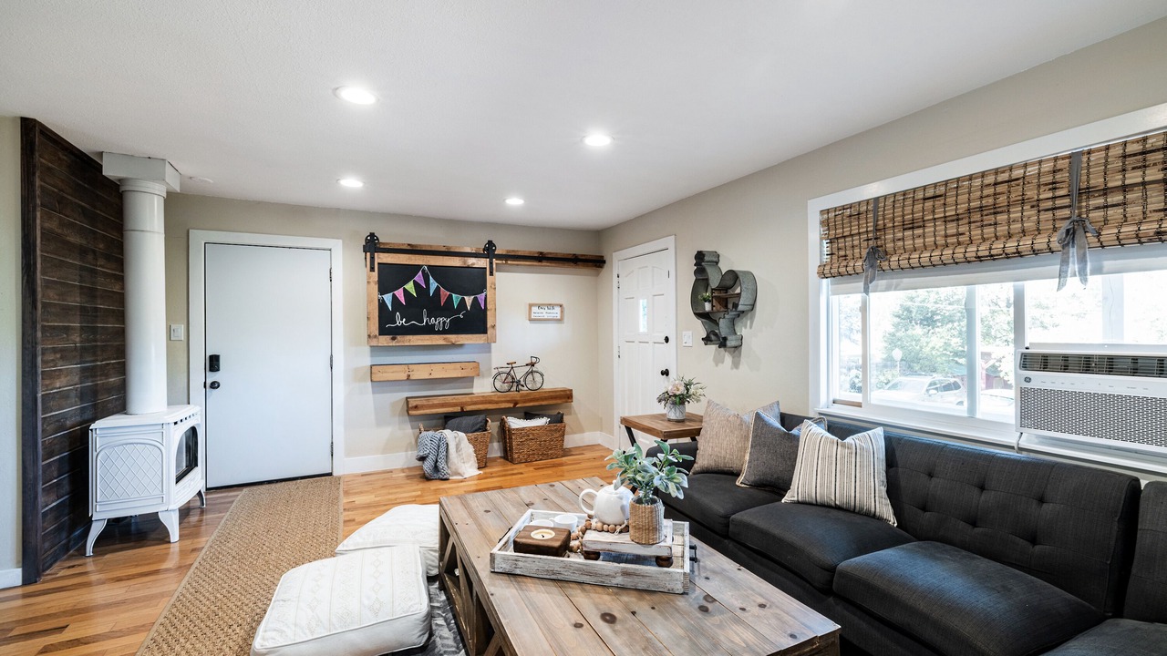 Photo of Livingroom in Thousand Oaks