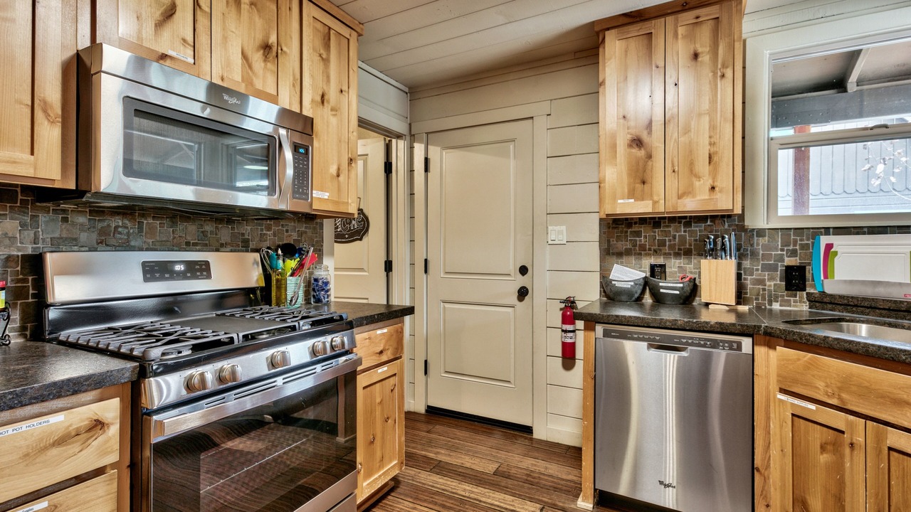 Photo of Bedroom in Lakeside Park