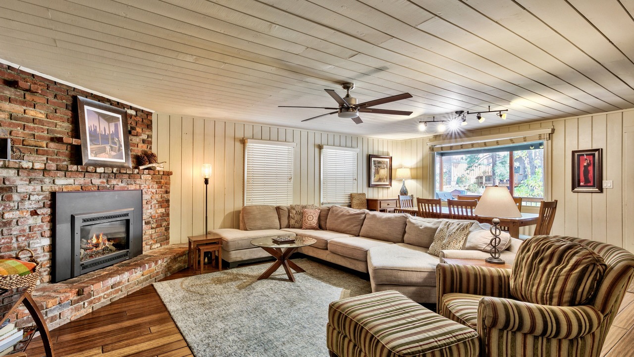 Photo of Bedroom in Lakeside Park