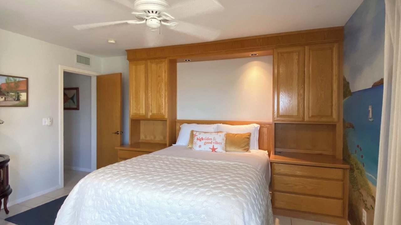 Photo of Bedroom in Pierpont Bay