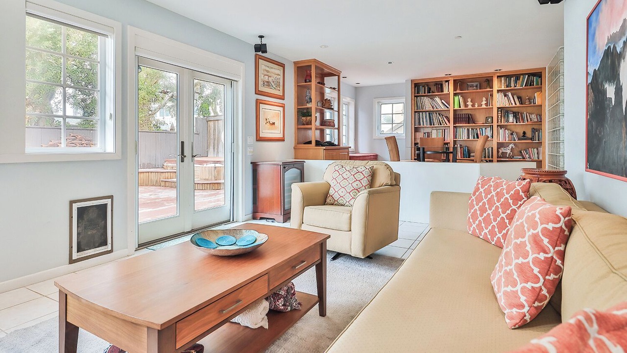Photo of Bedroom in Pierpont Bay