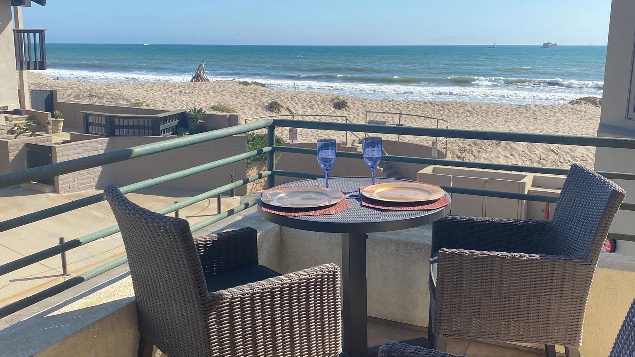 Photo of Patio Balcony in Pierpont Bay