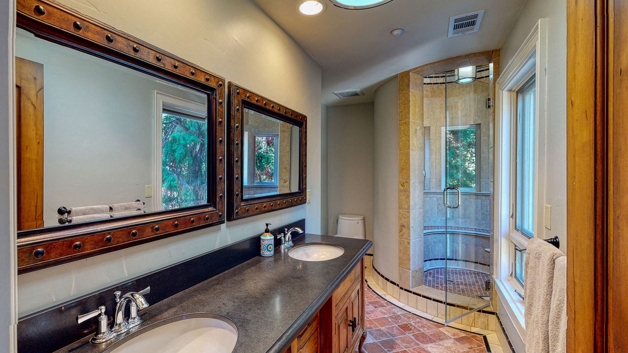 Photo of Bathroom in Skyforest