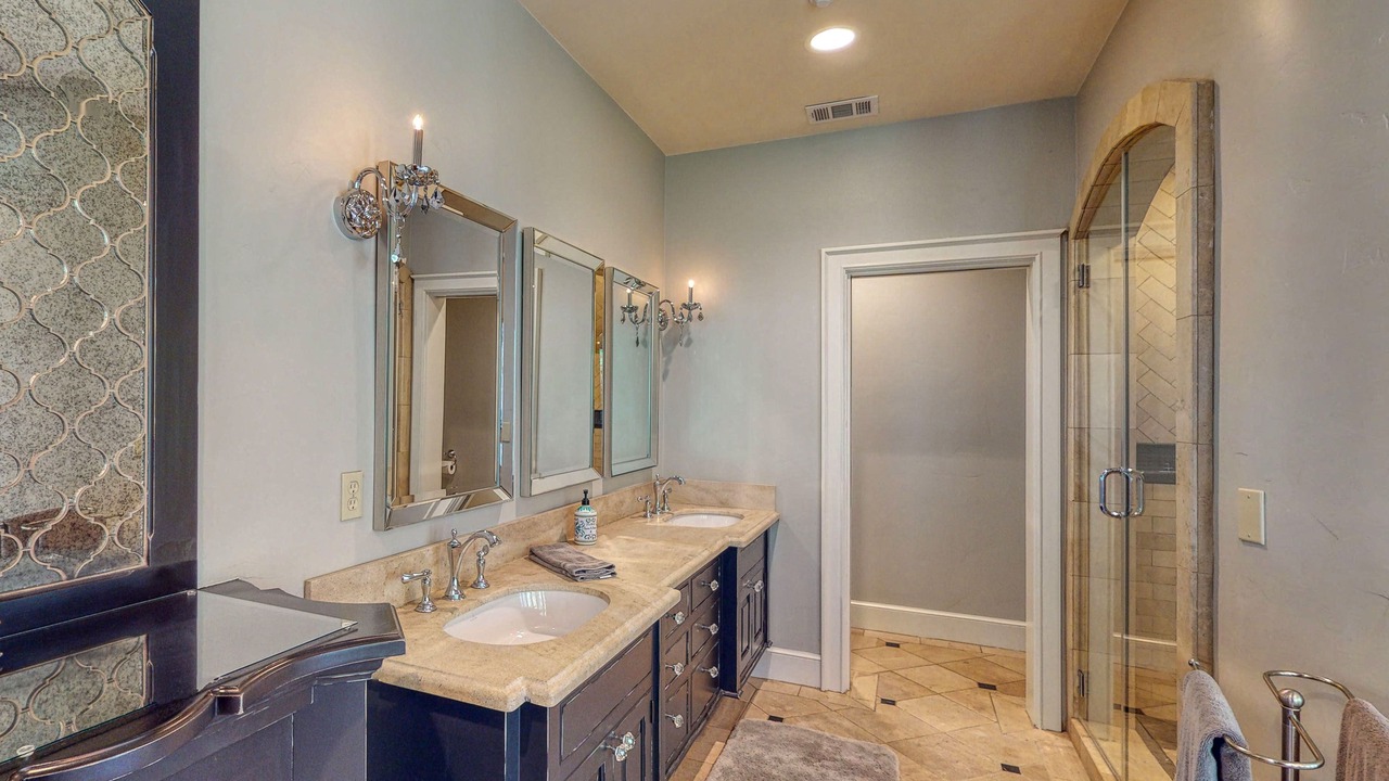 Photo of Bathroom in Skyforest