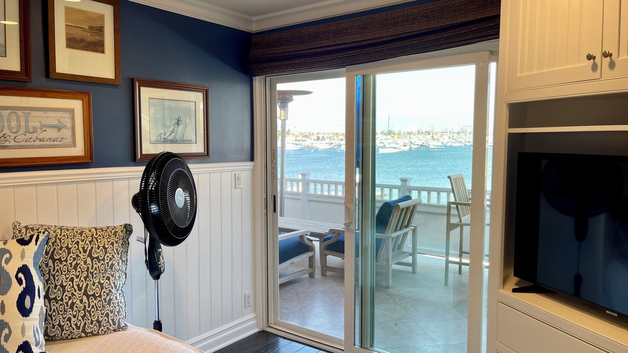 Photo of Livingroom in West Newport