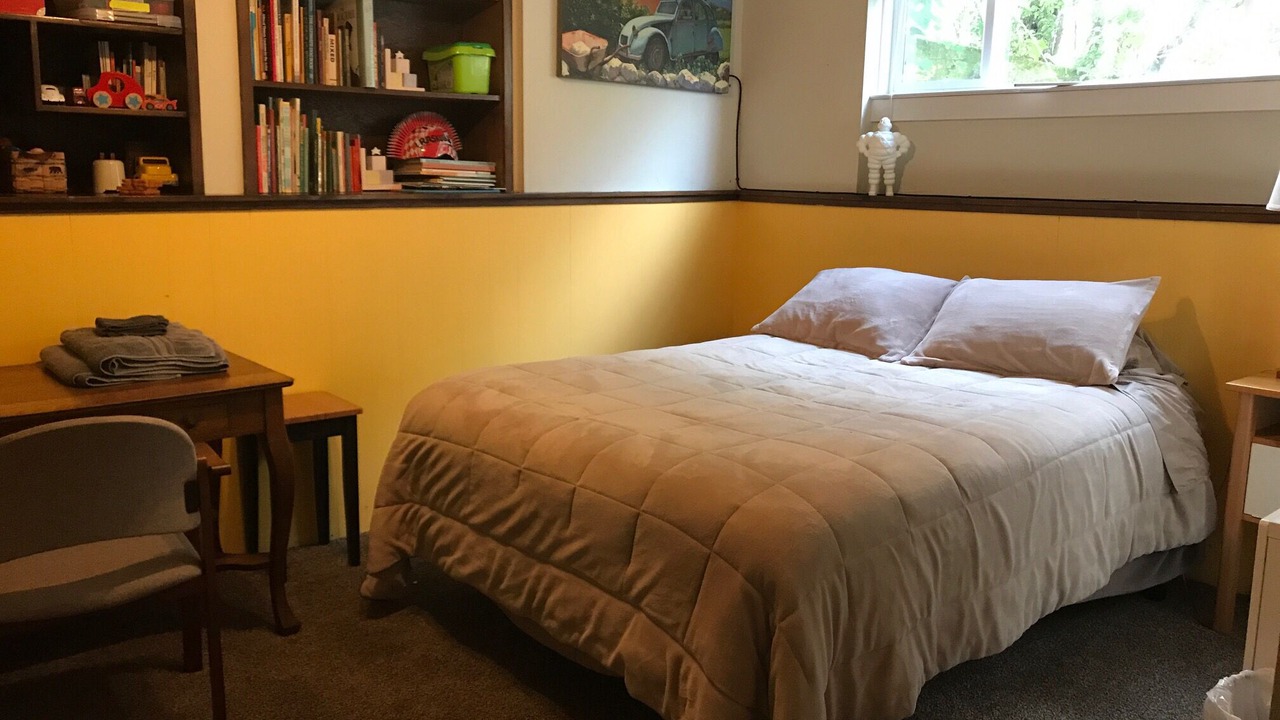 Photo of Bedroom in Shepherd Canyon