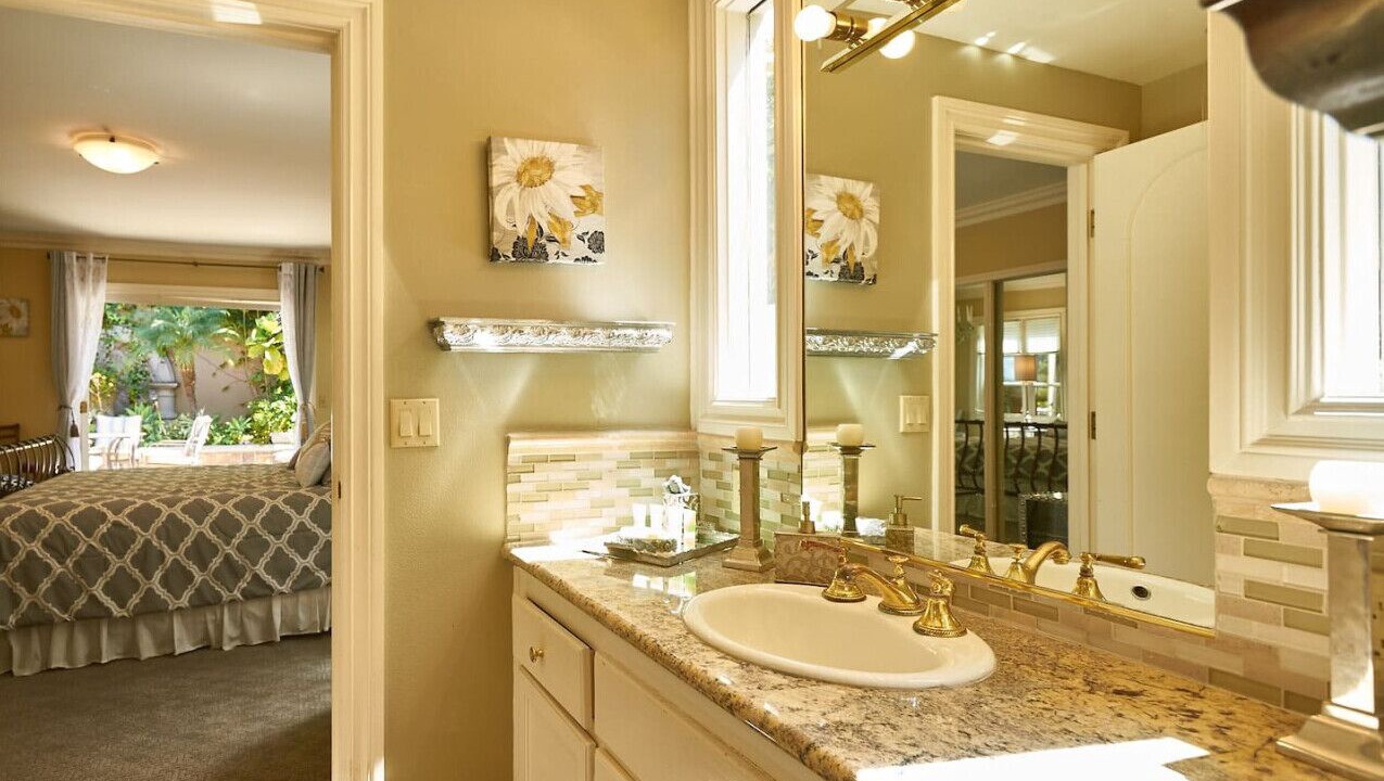 Photo of Bathroom in Laguna Beach
