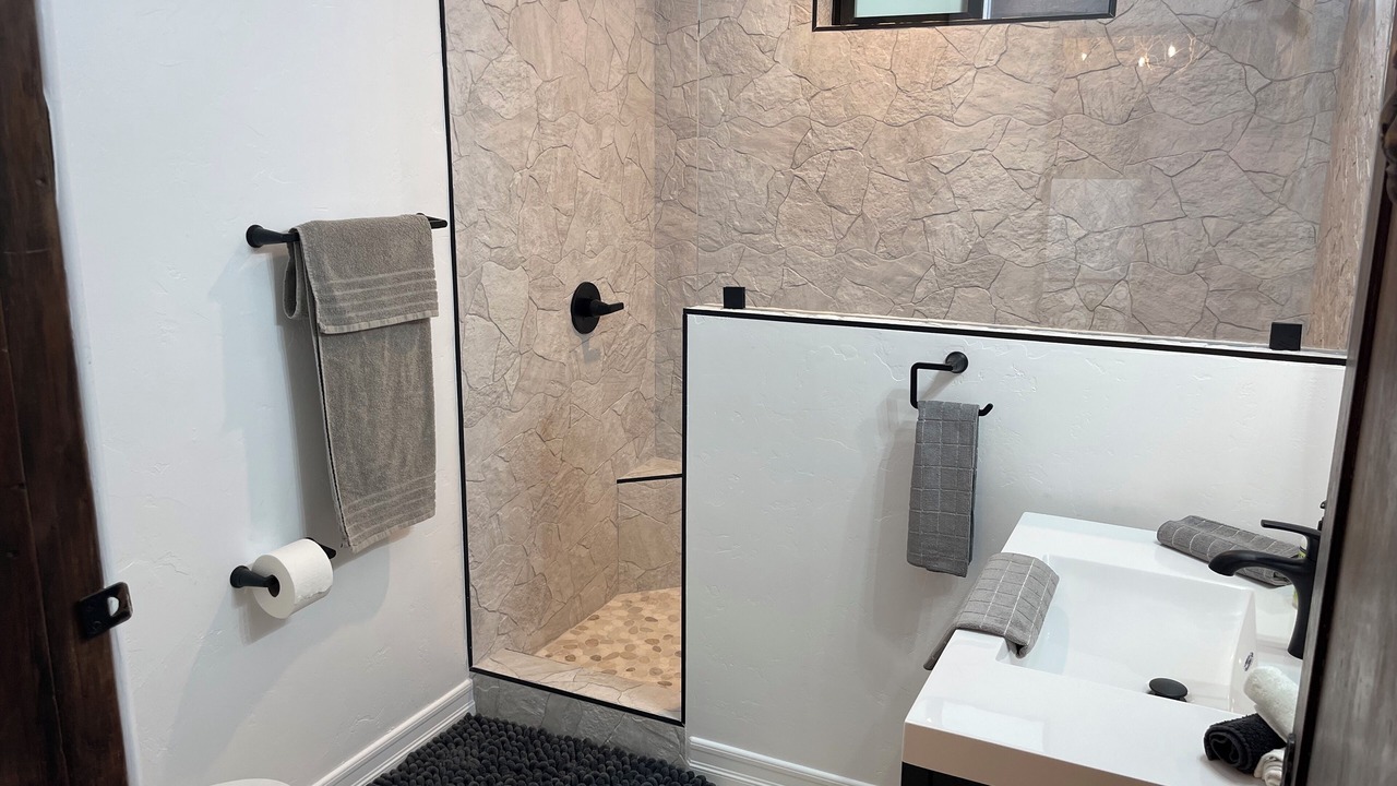 Photo of Bathroom in Belmont Shore