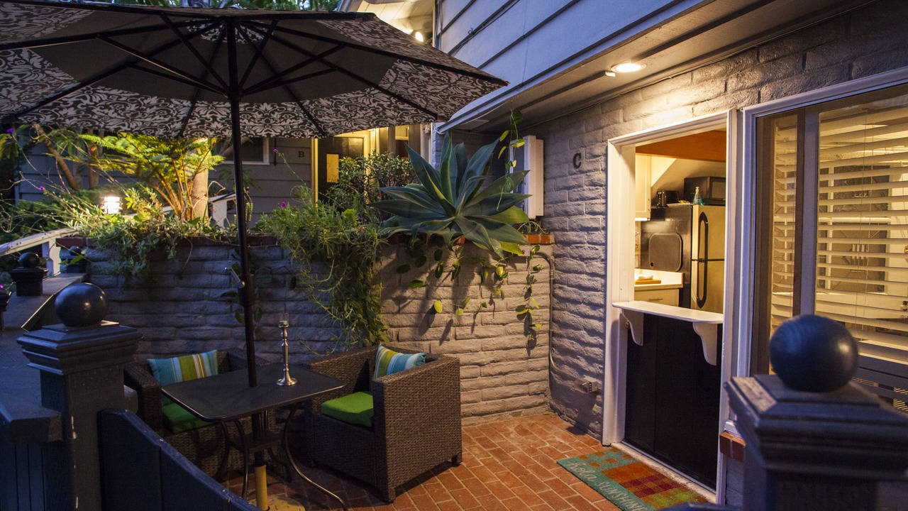 Photo of Patio Balcony in Lantern District