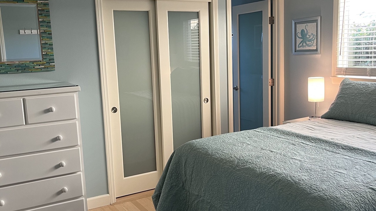 Photo of Bedroom in Pierpont Bay