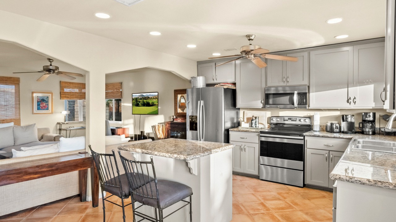 Photo of Kitchen in Canyon Lake