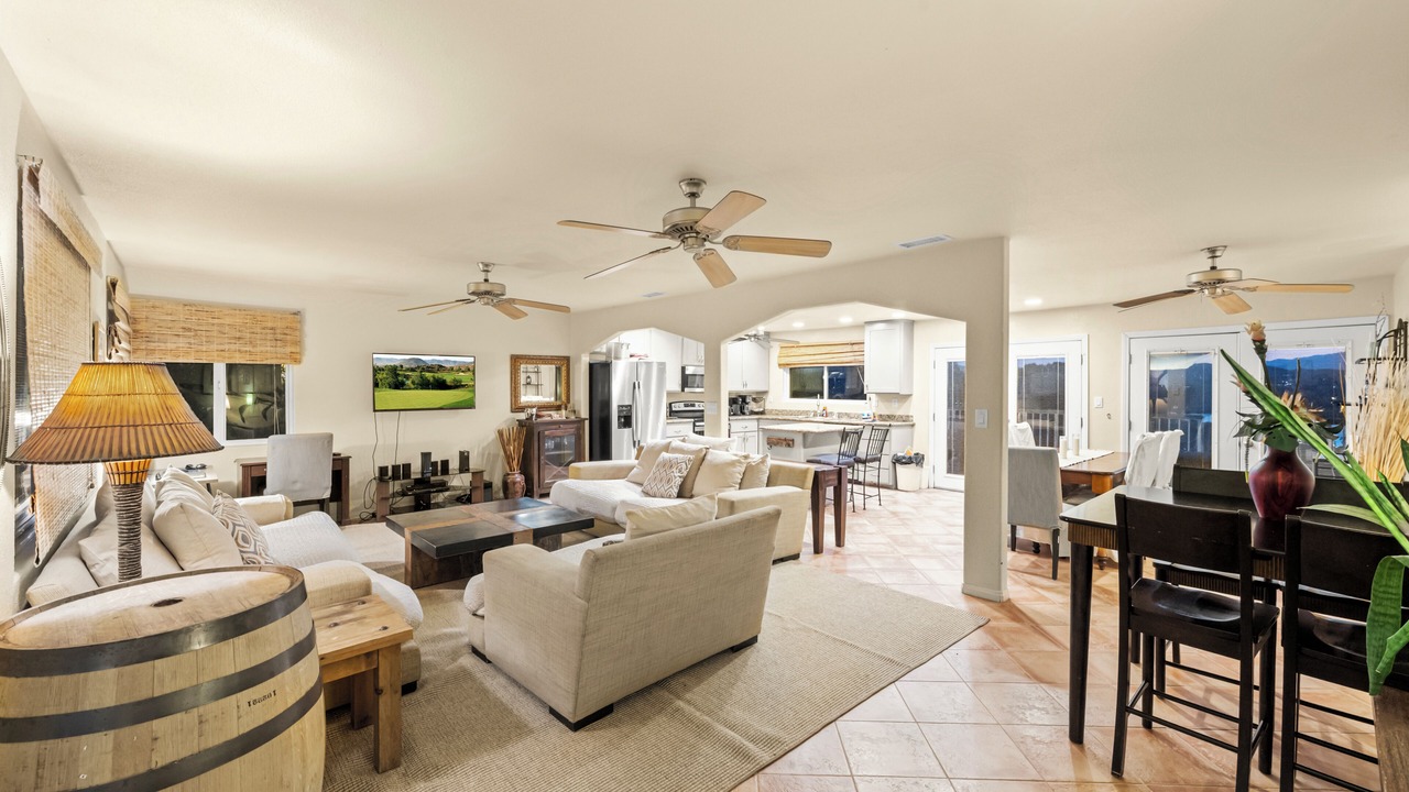 Photo of Livingroom in Canyon Lake