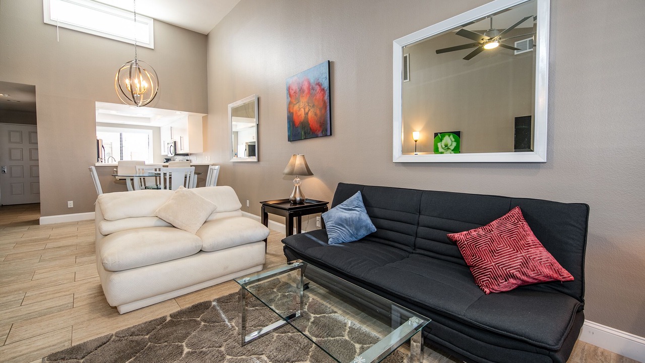 Photo of Livingroom in Palm Desert