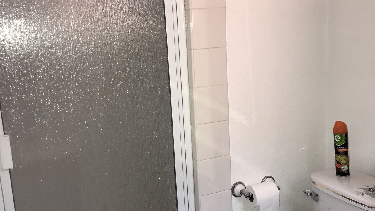 Photo of Bathroom in Belmont Shore