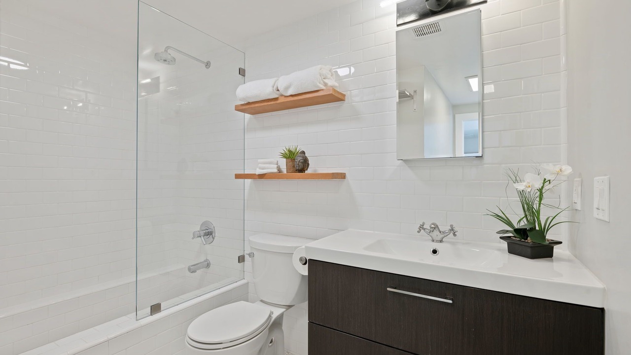 Photo of Bathroom in Summerland