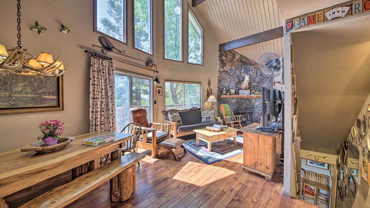 Photo of Bedroom in Lake Arrowhead
