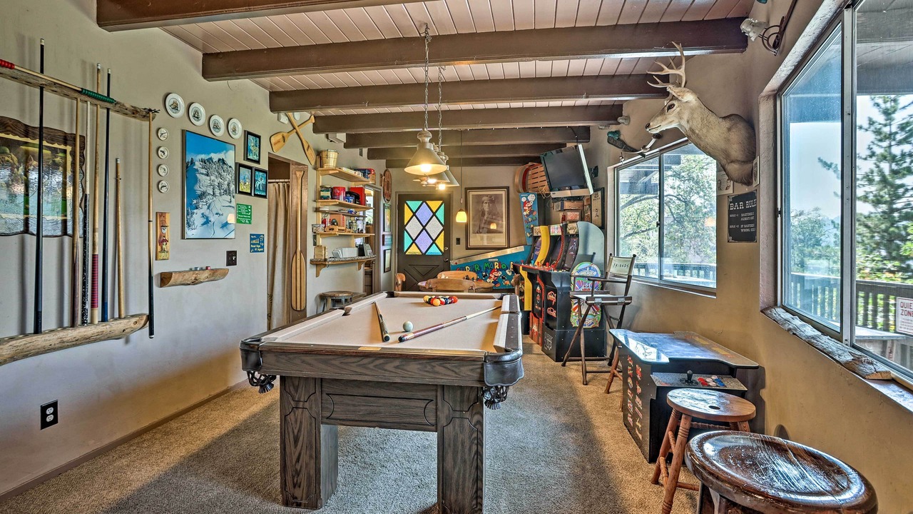 Photo of Bedroom in Lake Arrowhead